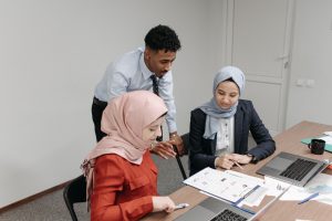 Mencegah karyawan burnout dengan pendekatan human capital berbasis data